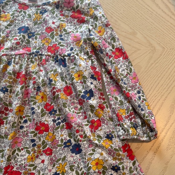Old Navy White Floral Long-Sleeve Dress with Red, Pink, Yellow, Blue Flowers๐ - Picture 2 of 5